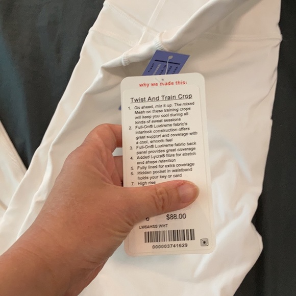 Twist and train crop 6 NWT - Picture 2 of 10